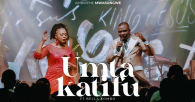 Ambwene Mwasongwe ft Bella Kombo – U MTAKATIFU | AUDIO