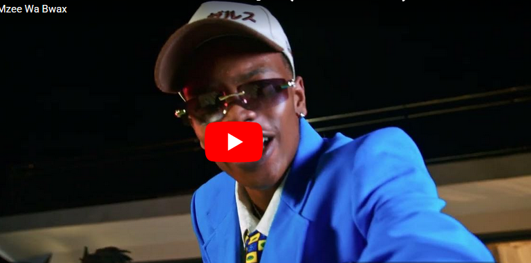 Mzee Wa Bwax ft Malume – ANAJUA | VIDEO